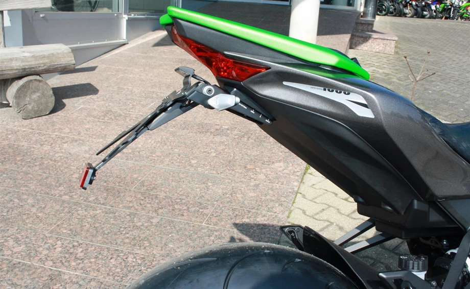 Umbgebautes Motorrad Kawasaki Z1000 Bild 9: Umbgebautes Motorrad Kawasaki Z1000