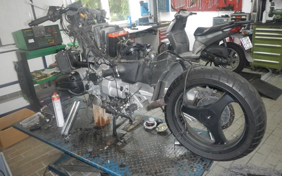 Umgebautes Motorrad BMW R 1100 R von Mo-Tec GmbH - Bild 9 Umgebautes Motorrad BMW R 1100 R von Mo-Tec GmbH - Bild 9