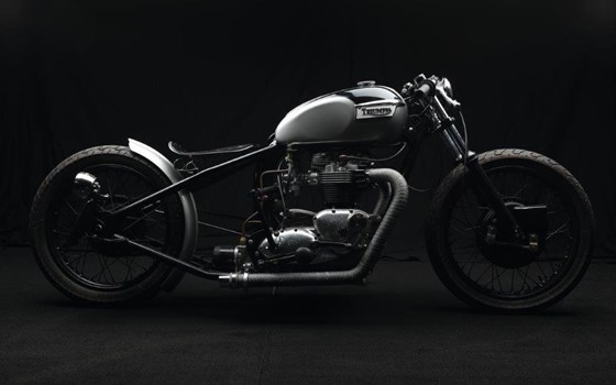 Umgebautes Motorrad Triumph Bonneville Bobber von Klingenberger Kehl GbR - Bild 5 Umgebautes Motorrad Triumph Bonneville Bobber von Klingenberger Kehl GbR - Bild 5