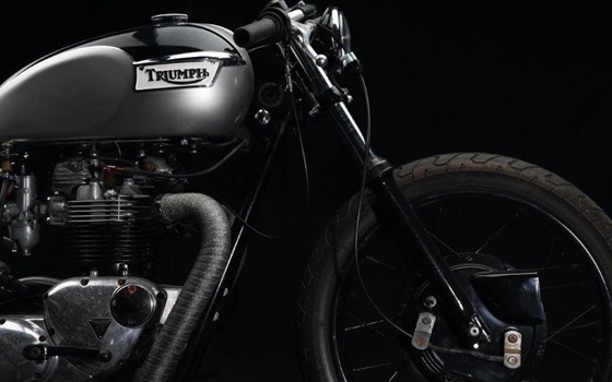 Umgebautes Motorrad Triumph Bonneville Bobber von Klingenberger Kehl GbR - Bild 6 Umgebautes Motorrad Triumph Bonneville Bobber von Klingenberger Kehl GbR - Bild 6