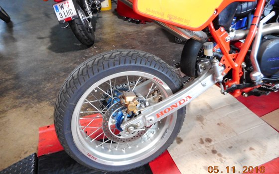 Umgebautes Motorrad Honda XR 600 R von HK-Technik Kemeter OG - Bild 2 Umgebautes Motorrad Honda XR 600 R von HK-Technik Kemeter OG - Bild 2