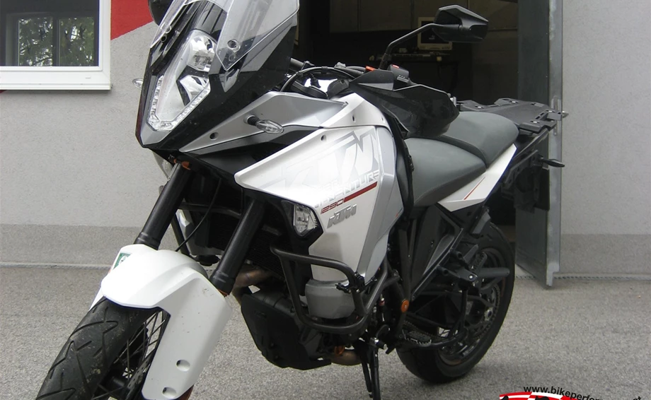 Umbgebautes Motorrad KTM 1290 Super Adventure Bild 1: Umbgebautes Motorrad KTM 1290 Super Adventure