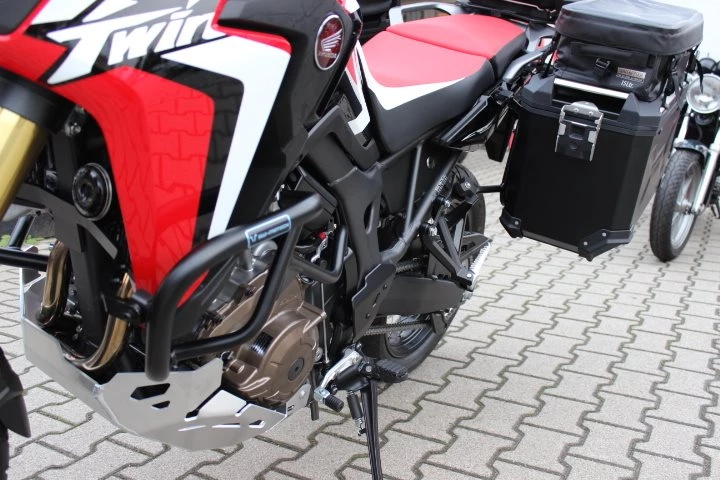 Umbgebautes Motorrad Honda CRF1000L Africa Twin Bild 10: Umbgebautes Motorrad Honda CRF1000L Africa Twin