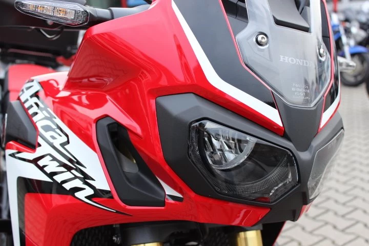 Umbgebautes Motorrad Honda CRF1000L Africa Twin Bild 13: Umbgebautes Motorrad Honda CRF1000L Africa Twin