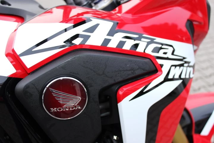 Umbgebautes Motorrad Honda CRF1000L Africa Twin Bild 18: Umbgebautes Motorrad Honda CRF1000L Africa Twin
