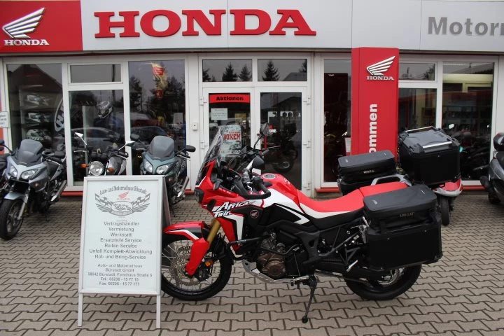 Umbgebautes Motorrad Honda CRF1000L Africa Twin Bild 2: Umbgebautes Motorrad Honda CRF1000L Africa Twin