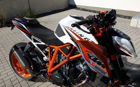 Umgebautes Motorrad KTM 1290 Super Duke R von motoroox GmbH - Bild 8 Umgebautes Motorrad KTM 1290 Super Duke R von motoroox GmbH - Bild 8