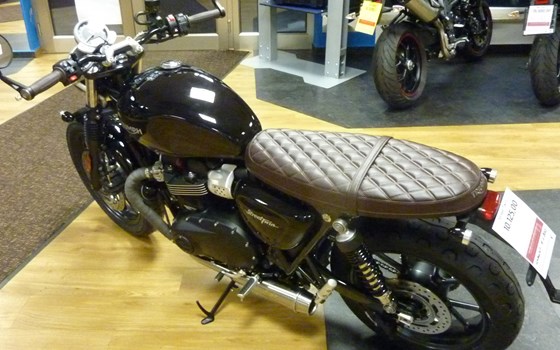 Umgebautes Motorrad Triumph Speed Twin 500 von Zweirad Wimmer GmbH, KTM & Husqvarna Vertragshändler - Bild 3 Umgebautes Motorrad Triumph Speed Twin 500 von Zweirad Wimmer GmbH, KTM & Husqvarna Vertragshändler - Bild 3