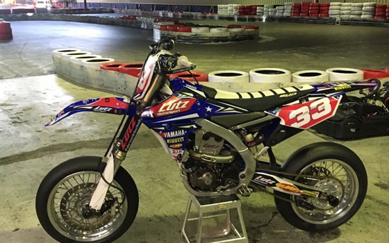 Umgebautes Motorrad Yamaha YZ450F von Lutz-Motorsport - Bild 2 Umgebautes Motorrad Yamaha YZ450F von Lutz-Motorsport - Bild 2