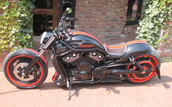 Umgebautes Motorrad Harley-Davidson Night Rod Special VRSCDX von X-Trem Custombikes - Bild 1 Umgebautes Motorrad Harley-Davidson Night Rod Special VRSCDX von X-Trem Custombikes - Bild 1