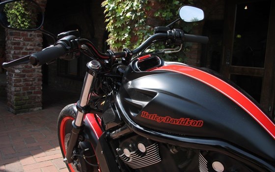 Umgebautes Motorrad Harley-Davidson Night Rod Special VRSCDX von X-Trem Custombikes - Bild 11 Umgebautes Motorrad Harley-Davidson Night Rod Special VRSCDX von X-Trem Custombikes - Bild 11