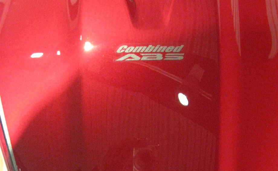 Umbgebautes Motorrad Honda CB 1100 Bild 16: Umbgebautes Motorrad Honda CB 1100