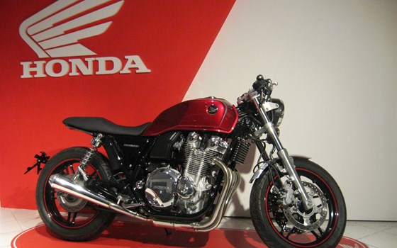 Umgebautes Motorrad Honda CB 1100 von Zweirad Gebhardt GmbH - Bild 17 Umgebautes Motorrad Honda CB 1100 von Zweirad Gebhardt GmbH - Bild 17