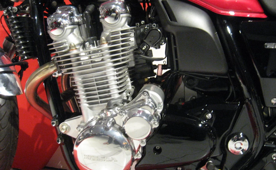 Umbgebautes Motorrad Honda CB 1100 Bild 2: Umbgebautes Motorrad Honda CB 1100