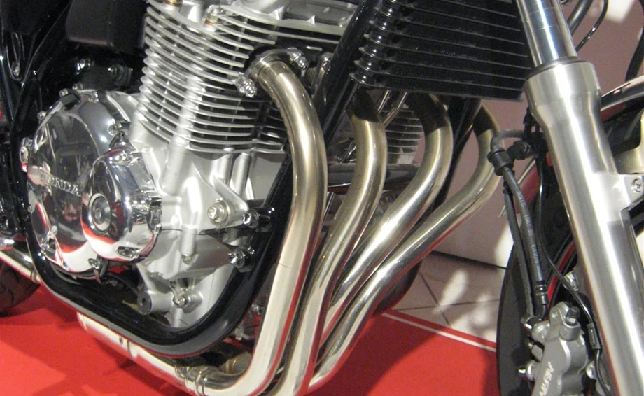 Umbgebautes Motorrad Honda CB 1100 Bild 25: Umbgebautes Motorrad Honda CB 1100