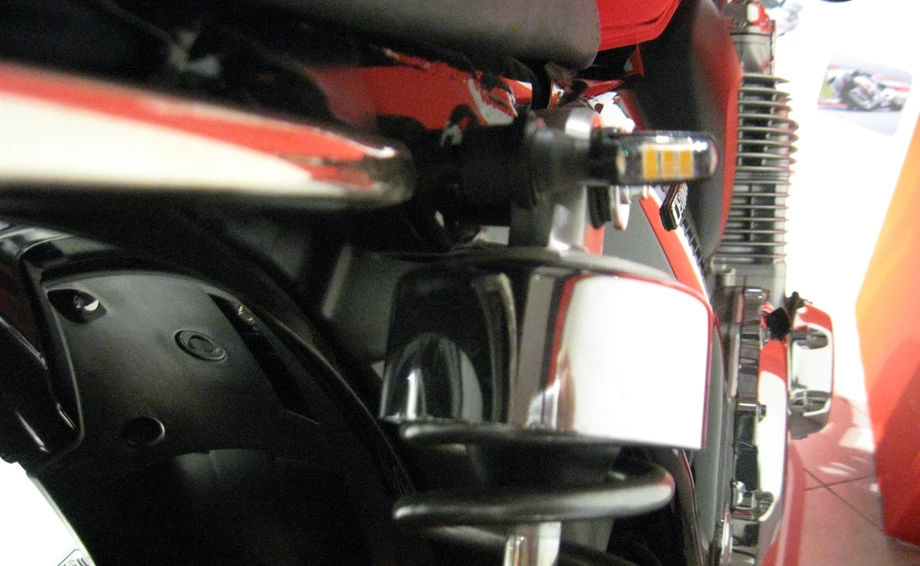 Umbgebautes Motorrad Honda CB 1100 Bild 8: Umbgebautes Motorrad Honda CB 1100