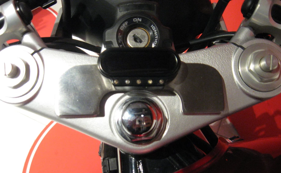 Umbgebautes Motorrad Honda CB 1100 Bild 9: Umbgebautes Motorrad Honda CB 1100