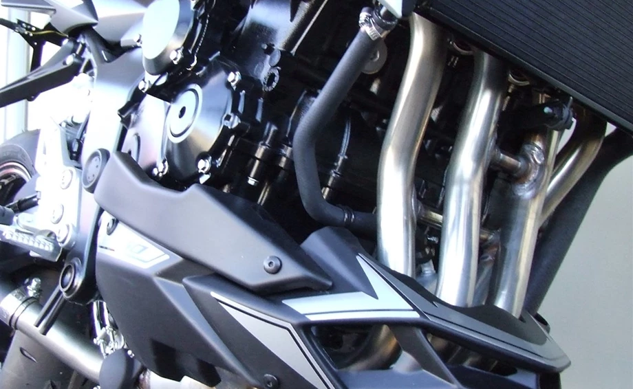 Umbgebautes Motorrad Suzuki GSR 750 Bild 4: Umbgebautes Motorrad Suzuki GSR 750