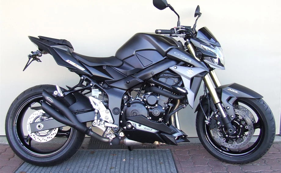 Umbgebautes Motorrad Suzuki GSR 750 Bild 8: Umbgebautes Motorrad Suzuki GSR 750