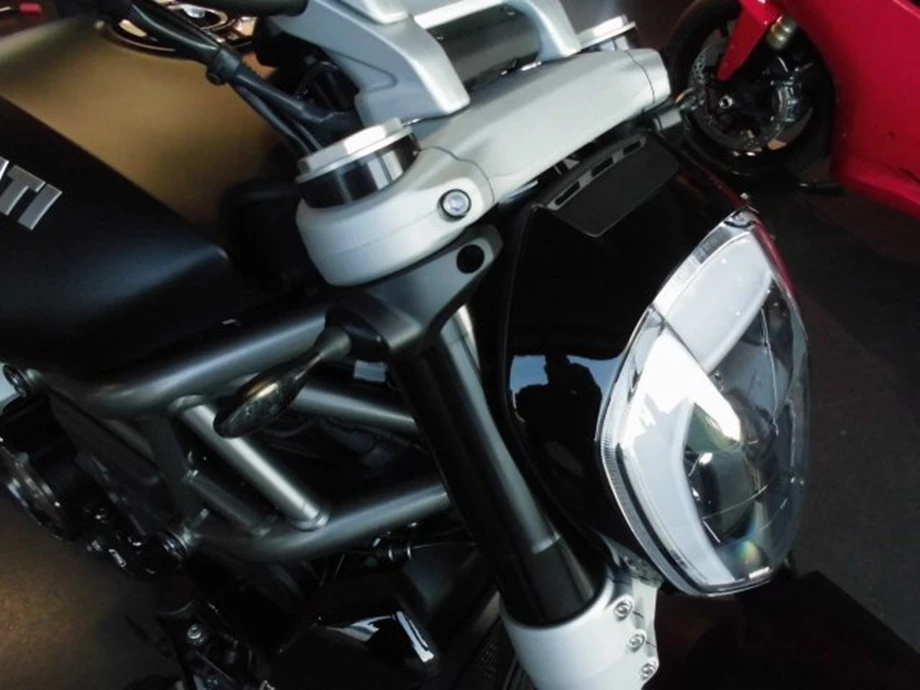 Umbgebautes Motorrad Ducati XDiavel Bild 25: Umbgebautes Motorrad Ducati XDiavel