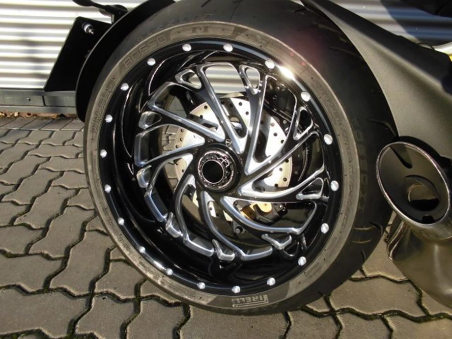 Umbgebautes Motorrad Ducati XDiavel Bild 5: Umbgebautes Motorrad Ducati XDiavel