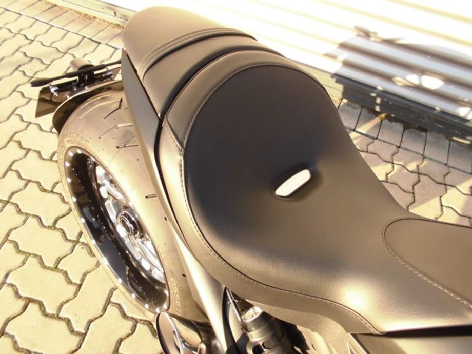 Umbgebautes Motorrad Ducati XDiavel Bild 8: Umbgebautes Motorrad Ducati XDiavel