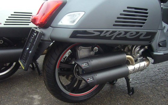 Umgebautes Motorrad Vespa GTS 300 i.e. von Cityroller GmbH - Bild 6 Umgebautes Motorrad Vespa GTS 300 i.e. von Cityroller GmbH - Bild 6