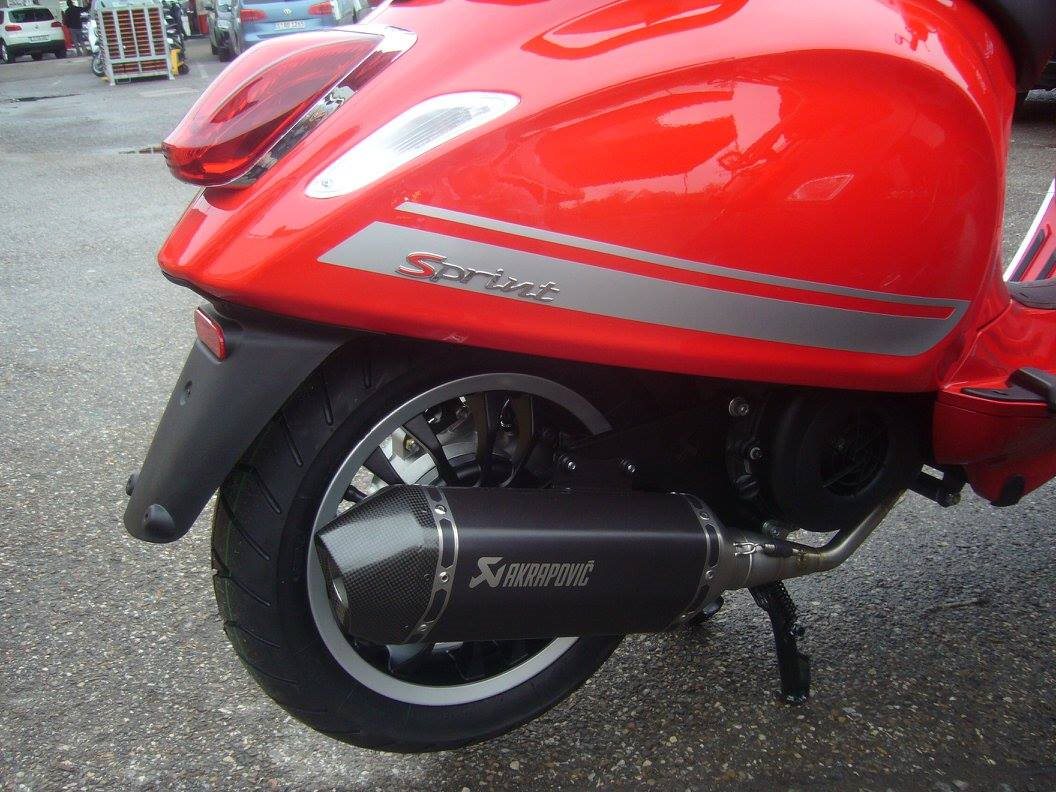 Umgebautes Motorrad Vespa Gts 300 I E Von Cityroller Gmbh 1000ps De