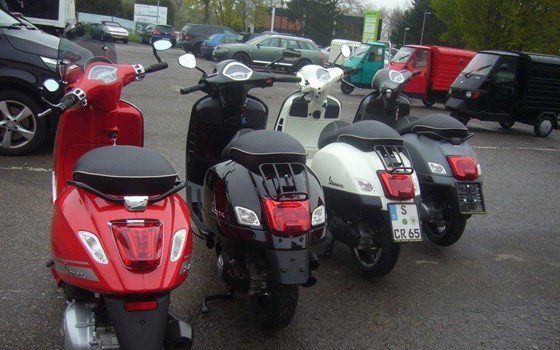 Umgebautes Motorrad Vespa GTS 300 i.e. von Cityroller GmbH - Bild 9 Umgebautes Motorrad Vespa GTS 300 i.e. von Cityroller GmbH - Bild 9