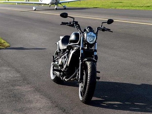 Umbgebautes Motorrad Kawasaki Vulcan S Bild 2: Umbgebautes Motorrad Kawasaki Vulcan S