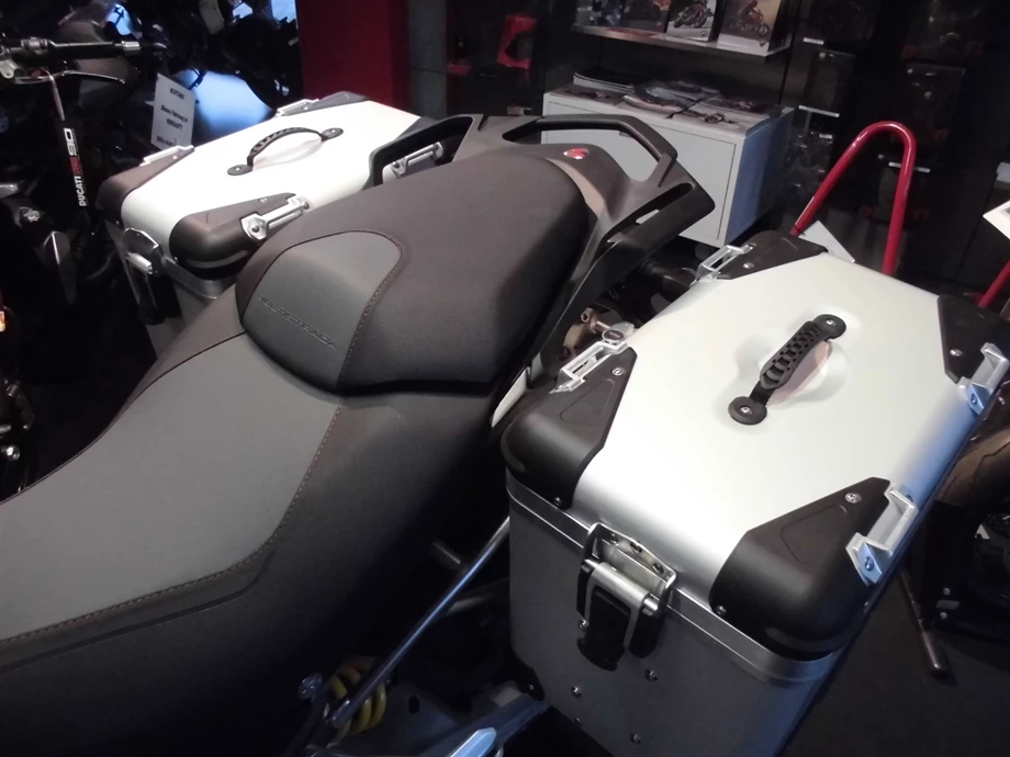 Umbgebautes Motorrad Ducati Multistrada 1200 Enduro Bild 11: Umbgebautes Motorrad Ducati Multistrada 1200 Enduro