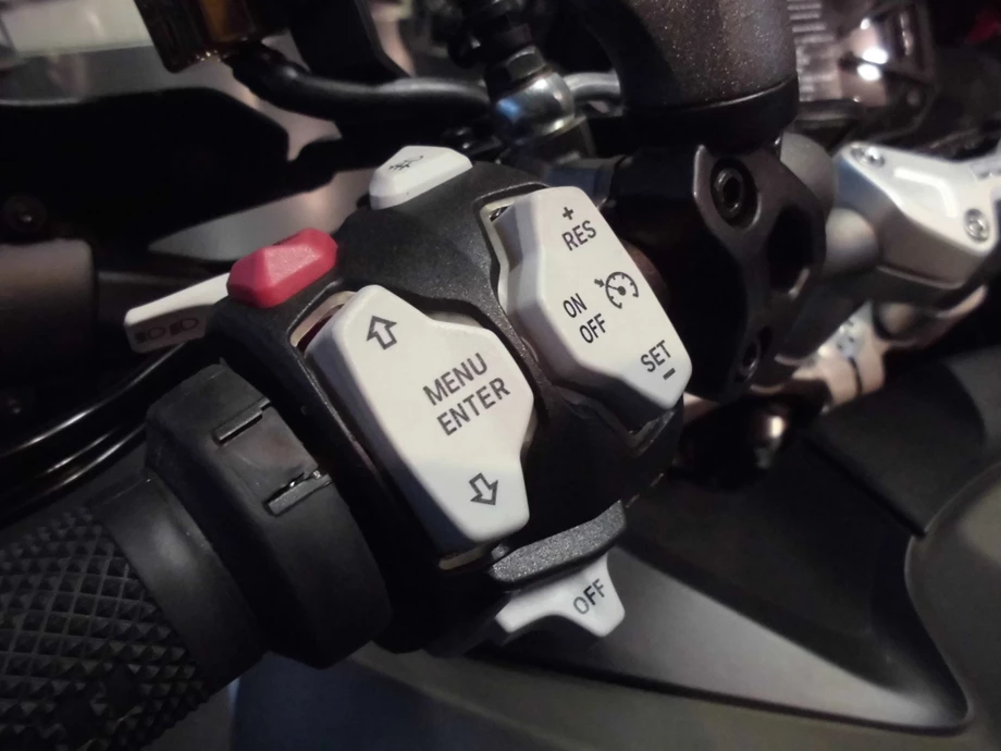 Umbgebautes Motorrad Ducati Multistrada 1200 Enduro Bild 13: Umbgebautes Motorrad Ducati Multistrada 1200 Enduro