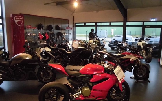 Umgebautes Motorrad Ducati Multistrada 1200 Enduro von Team Wahlers GmbH - Bild 18 Umgebautes Motorrad Ducati Multistrada 1200 Enduro von Team Wahlers GmbH - Bild 18