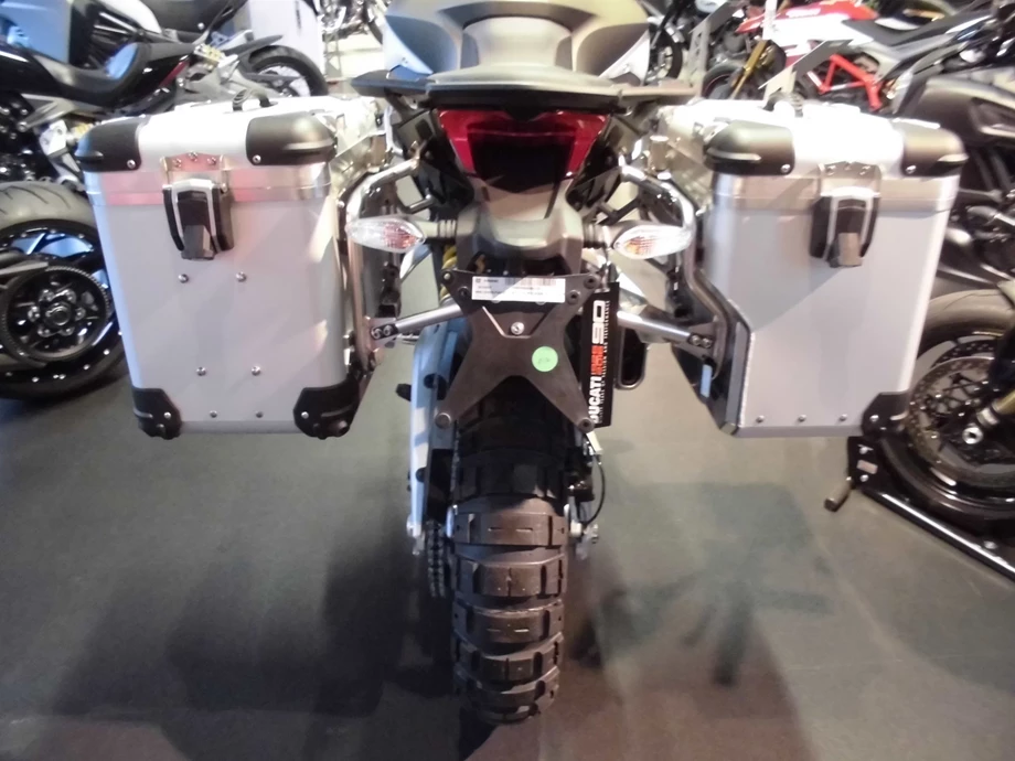 Umbgebautes Motorrad Ducati Multistrada 1200 Enduro Bild 5: Umbgebautes Motorrad Ducati Multistrada 1200 Enduro