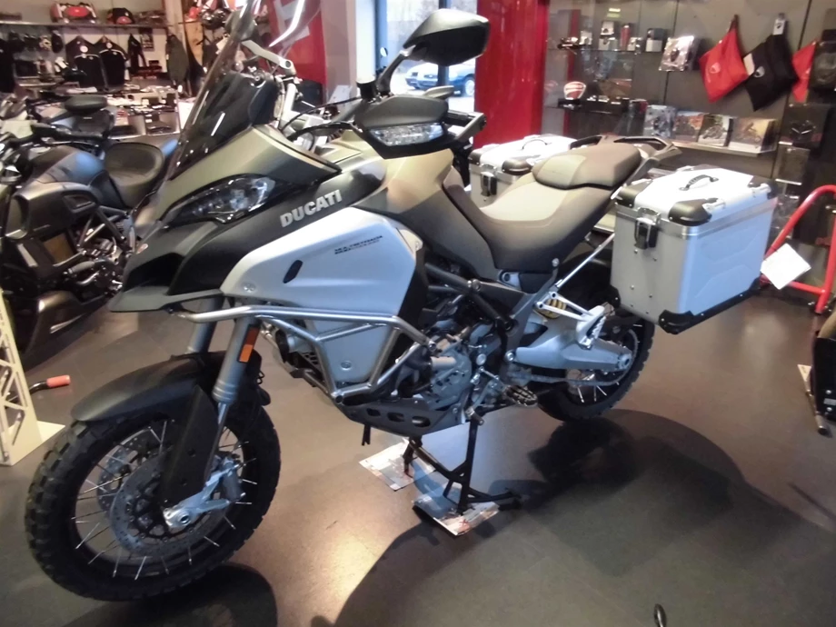 Umbgebautes Motorrad Ducati Multistrada 1200 Enduro Bild 9: Umbgebautes Motorrad Ducati Multistrada 1200 Enduro