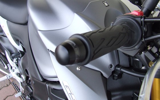 Umgebautes Motorrad Suzuki GSX-S1000 von Suhrau's Motorshop - Bild 7 Umgebautes Motorrad Suzuki GSX-S1000 von Suhrau's Motorshop - Bild 7