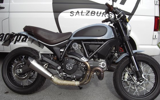 Umgebautes Motorrad Ducati Scrambler Icon von Braunbart Heribert Kilian GmbH - DUCATI SALZBURG - Bild 1 Umgebautes Motorrad Ducati Scrambler Icon von Braunbart Heribert Kilian GmbH - DUCATI SALZBURG - Bild 1