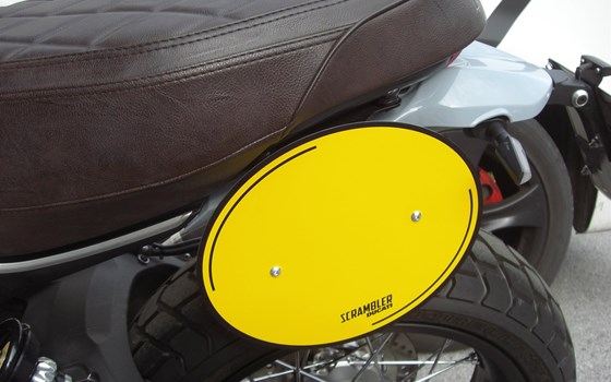 Umgebautes Motorrad Ducati Scrambler Icon von Braunbart Heribert Kilian GmbH - DUCATI SALZBURG - Bild 6 Umgebautes Motorrad Ducati Scrambler Icon von Braunbart Heribert Kilian GmbH - DUCATI SALZBURG - Bild 6