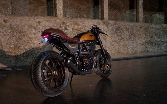 Umgebautes Motorrad Ducati Scrambler Icon von Braunbart Heribert Kilian GmbH - DUCATI SALZBURG - Bild 2 Umgebautes Motorrad Ducati Scrambler Icon von Braunbart Heribert Kilian GmbH - DUCATI SALZBURG - Bild 2