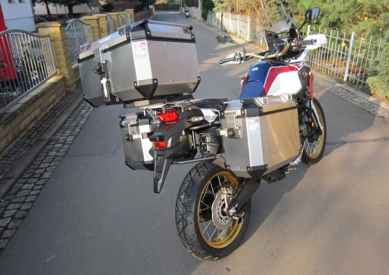 Umbgebautes Motorrad Honda CRF1000L Africa Twin Bild 9: Umbgebautes Motorrad Honda CRF1000L Africa Twin