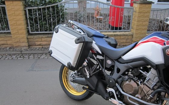 Umgebautes Motorrad Honda CRF1000L Africa Twin von Zweiradtechnik Jörg Schlieter - Bild 2 Umgebautes Motorrad Honda CRF1000L Africa Twin von Zweiradtechnik Jörg Schlieter - Bild 2