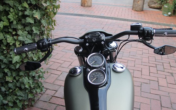 Umgebautes Motorrad Harley-Davidson Dyna Low Rider FXDL von X-Trem Custombikes - Bild 13 Umgebautes Motorrad Harley-Davidson Dyna Low Rider FXDL von X-Trem Custombikes - Bild 13