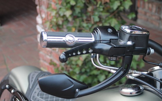 Umgebautes Motorrad Harley-Davidson Dyna Low Rider FXDL von X-Trem Custombikes - Bild 16 Umgebautes Motorrad Harley-Davidson Dyna Low Rider FXDL von X-Trem Custombikes - Bild 16