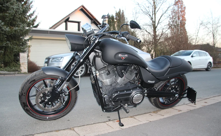 Umbgebautes Motorrad Victory Hammer S Bild 3: Umbgebautes Motorrad Victory Hammer S