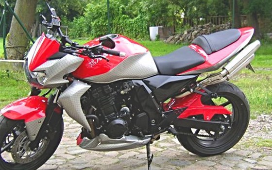 Umgebautes Motorrad Kawasaki Z 750 von Motorradsport Schadenberg GbR - Bild 2 Umgebautes Motorrad Kawasaki Z 750 von Motorradsport Schadenberg GbR - Bild 2