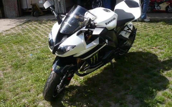 Umgebautes Motorrad Kawasaki Ninja ZX-10R von Motorradsport Schadenberg GbR - Bild 2 Umgebautes Motorrad Kawasaki Ninja ZX-10R von Motorradsport Schadenberg GbR - Bild 2