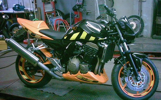 Umgebautes Motorrad Kawasaki Z 750 von Motorradsport Schadenberg GbR - Bild 1 Umgebautes Motorrad Kawasaki Z 750 von Motorradsport Schadenberg GbR - Bild 1