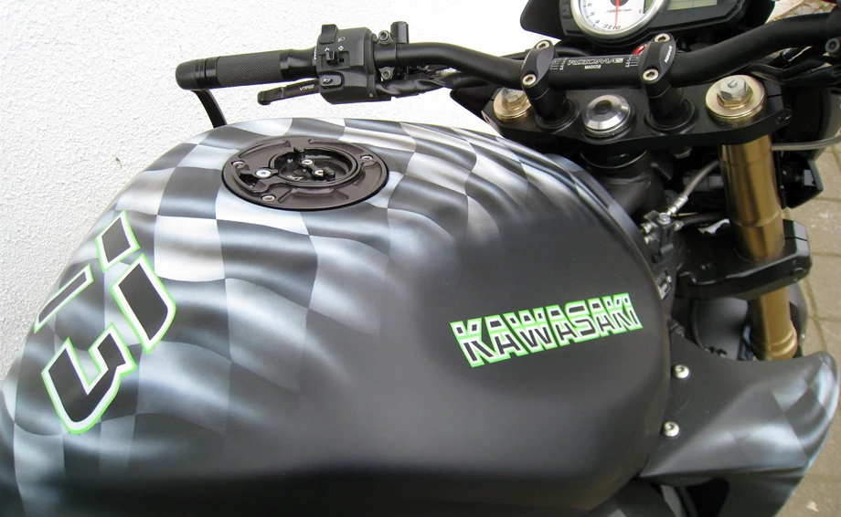 Umbgebautes Motorrad Kawasaki Z1000 Bild 5: Umbgebautes Motorrad Kawasaki Z1000