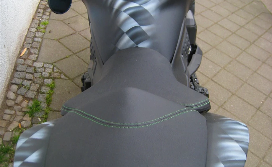 Umbgebautes Motorrad Kawasaki Z1000 Bild 9: Umbgebautes Motorrad Kawasaki Z1000