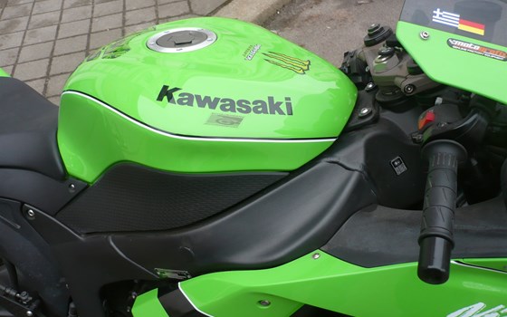 Umgebautes Motorrad Kawasaki Ninja ZX-6R von Motorradsport Schadenberg GbR - Bild 3 Umgebautes Motorrad Kawasaki Ninja ZX-6R von Motorradsport Schadenberg GbR - Bild 3
